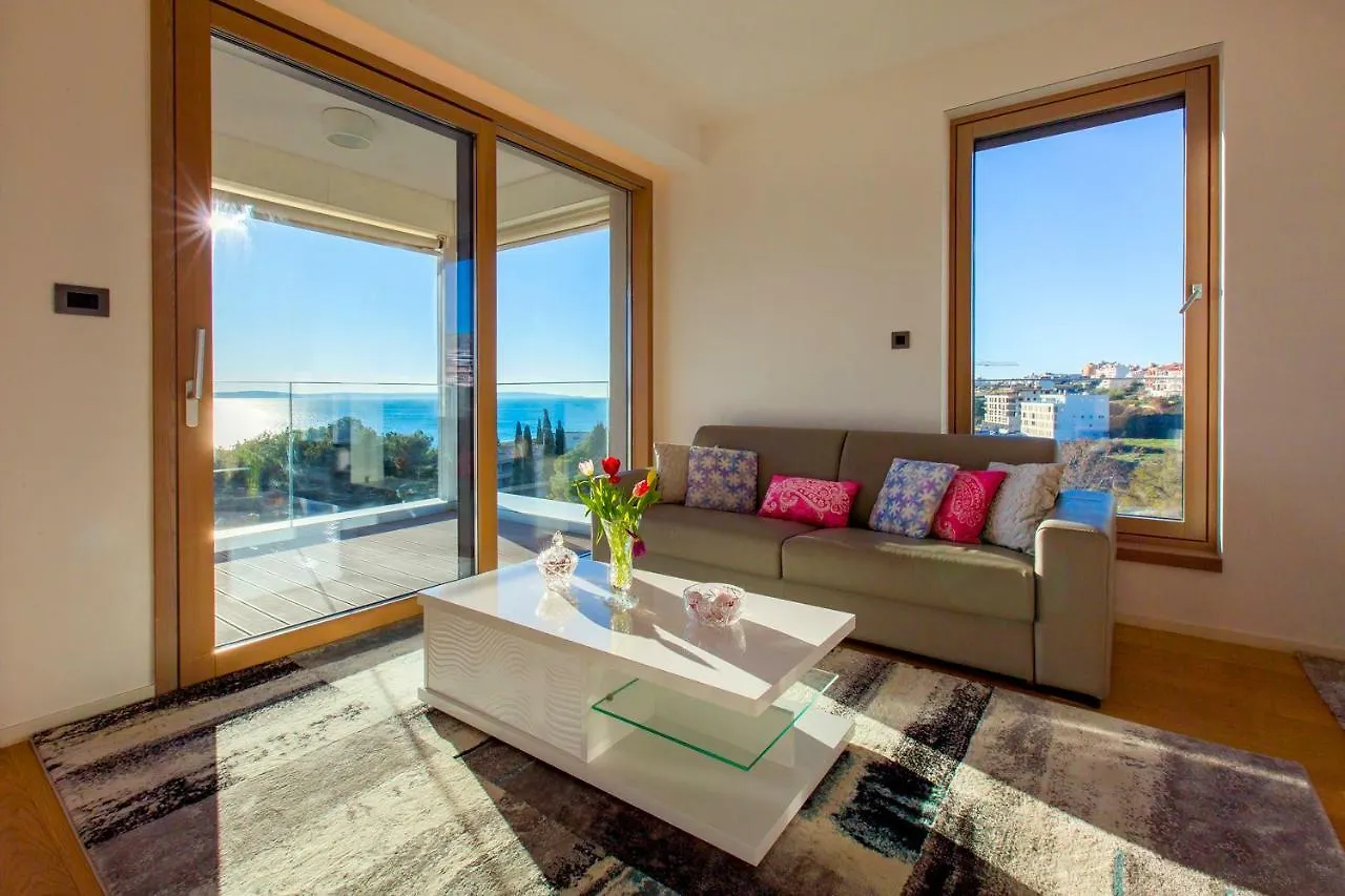 Bel Etage Amora Luxury Seaview Apartment With Pool Split 0*,  Croácia